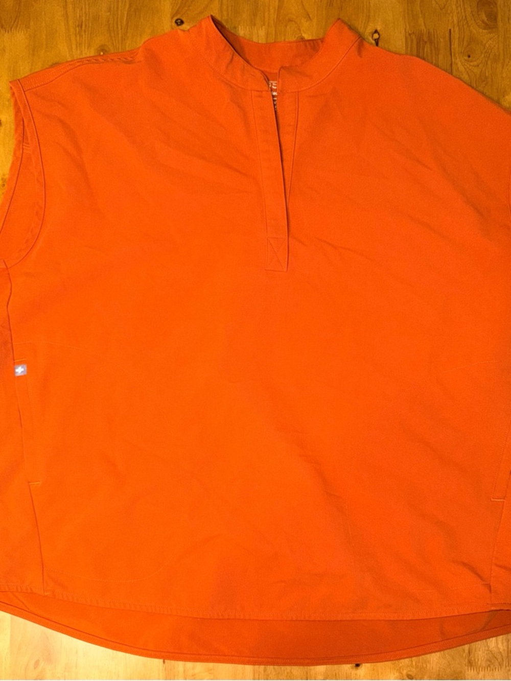 FIGS Technical Collection Orange Sleeveless Scrub Top XL Mandarin Collar Pockets